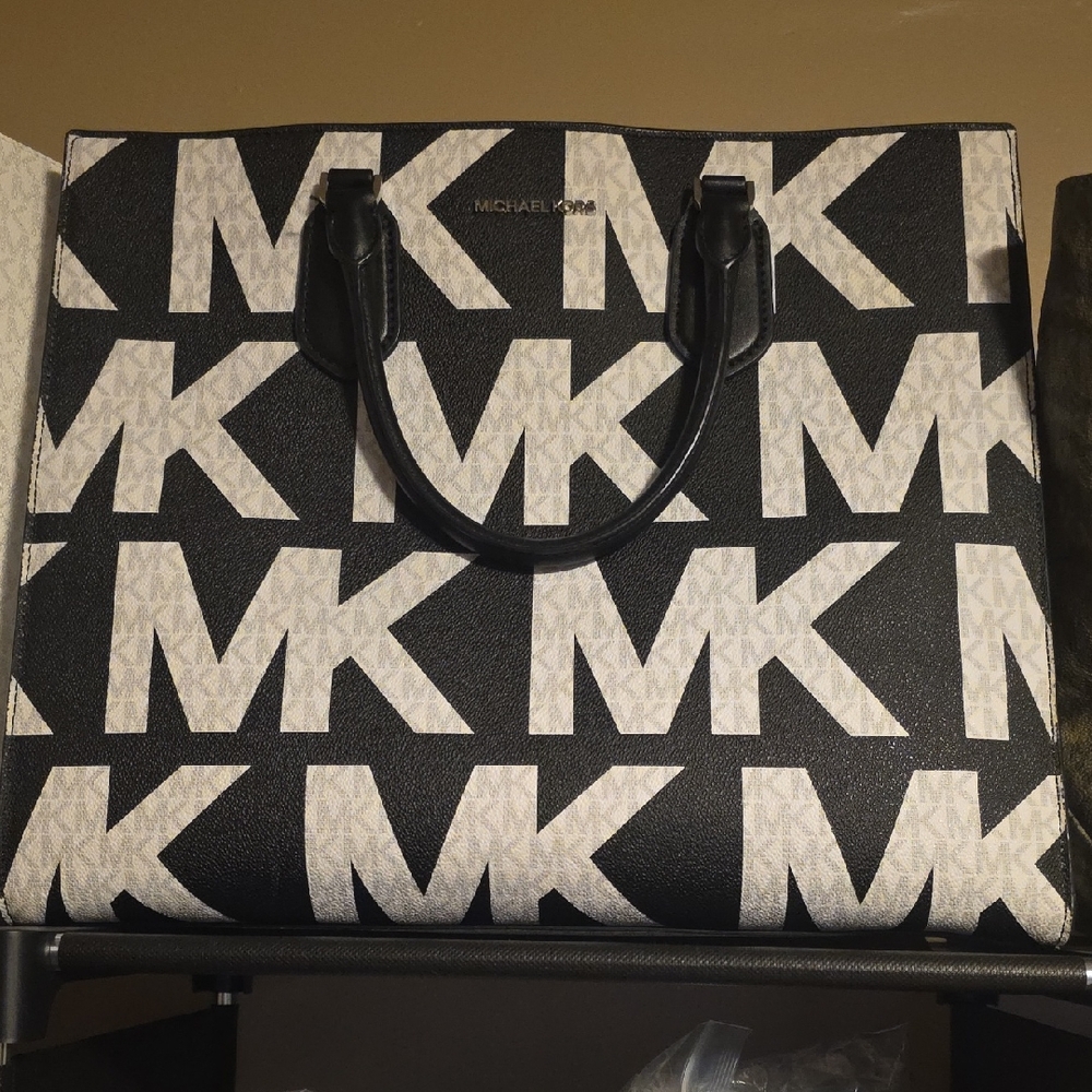 Michael Kors Monogram Black and White TOTE